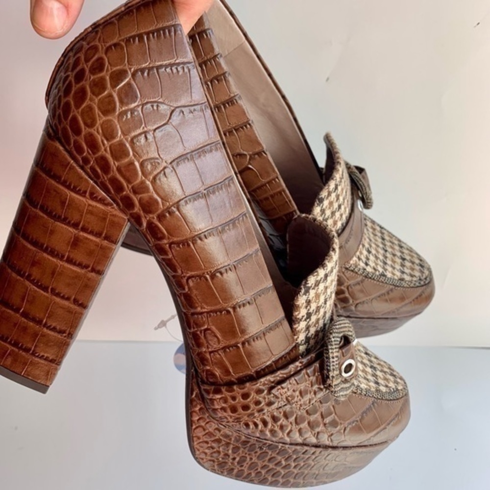 Gianni Bini Eveonne Platform Loafers - Picture 14 of 16
